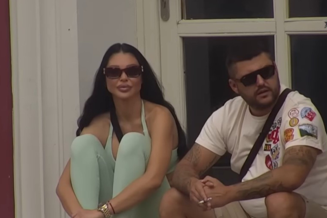 Novi fizički okršaj Maje i Asmina! Durdžić nasrnuo na starletu i podigao je bez kontrole: