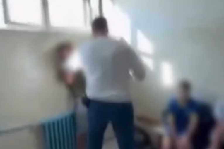 Nastavnik napao učenika u osnovnoj školi u Sarajevu: O'š da te štocem opalim!