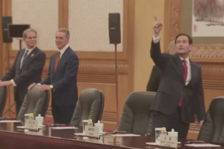 Šta to radi Rubio? Američki državni sekretar postao hit na mrežama (VIDEO)