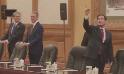 Šta to radi Rubio? Američki državni sekretar postao hit na mrežama (VIDEO)