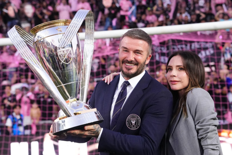 Bekam je milijarder! Legendarni Englez prvi sportista iz Velike Britanije koji je probio magičnu granicu!