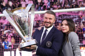 Bekam je milijarder! Legendarni Englez prvi sportista iz Velike Britanije koji je probio magičnu granicu!