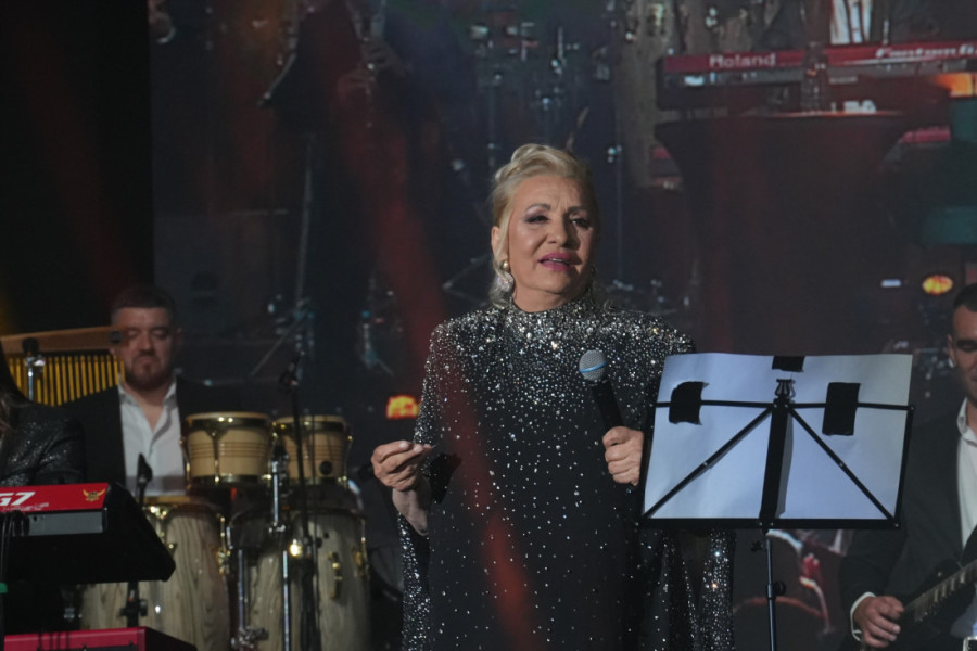 Zmijančeva o zdravlju, tik pred drugi koncert u Areni! Evo i ko je od kolega nije zvao da joj čestita veliki jubilej