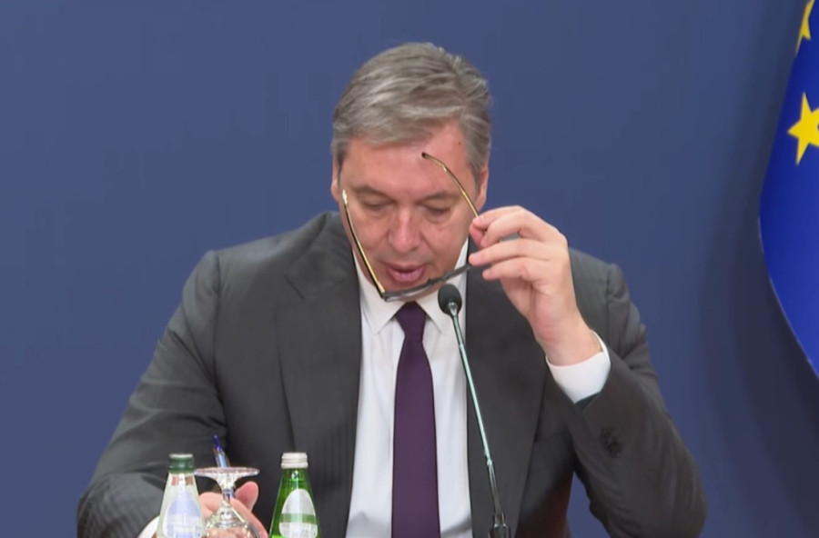 Vučić smeta jer brine o interesima srpskog naroda! Vučević oštro reagovao na napise Vijesti - Podržavaju rušilačke demonstracije i nasilje