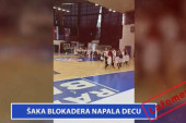 Lažomer: Šaka blokadera napala decu (VIDEO)