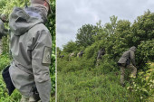 Opsadno stanje kod Inđije: Policija pretražuje ovo jezero u potrazi za telom Aleksandra Nešovića! (FOTO/VIDEO)