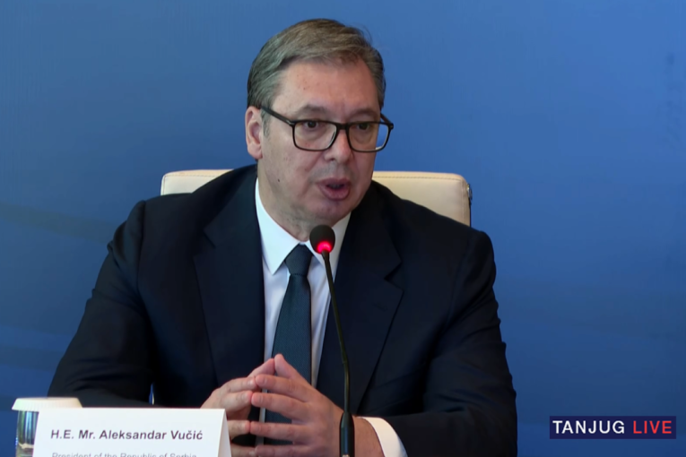 Vučić u Bakuu govorio o zajedničkom projektu! Predsednik se obratio azerbejdžanskim privrednicima: Trgovinska razmena mora biti veća!