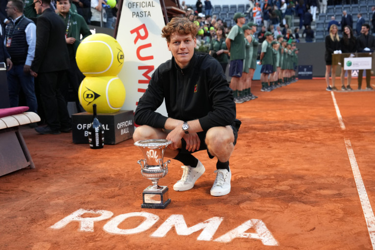 Sineru i "zlatni Masters": Italijan slavio u Rimu (VIDEO)