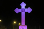 Simbol pravoslavlja zasijao ljubičasto: To je znak podrške za obolele od teške bolesti - bravo za ovaj potez (FOTO)