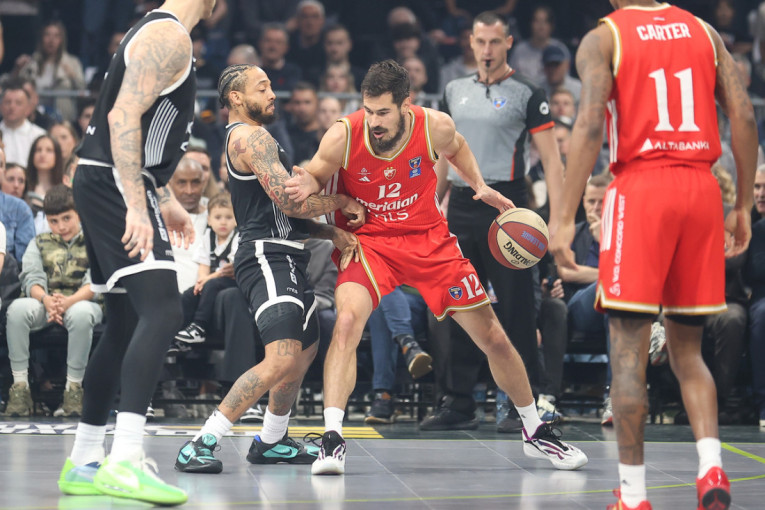 Partizan - Crvena zvezda: Zanimljiv početak u Areni!