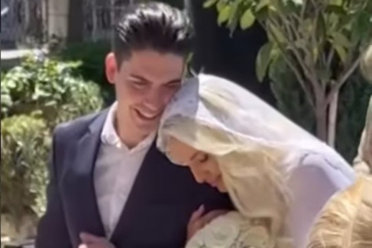 Emotivan trenutak Sare Reljić sa bratom na venčanju! Evo šta radi Filip danas i kako izgleda (VIDEO)