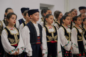 Gujon: Nove folklorne nošnje za decu u srpskim enklavama na Kosovu i Metohiji! (FOTO)