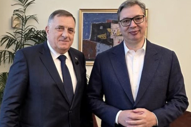 Vučić sa Dodikom: Narednih dana važne odluke o gradnji memorijalnog centra D.Gradina