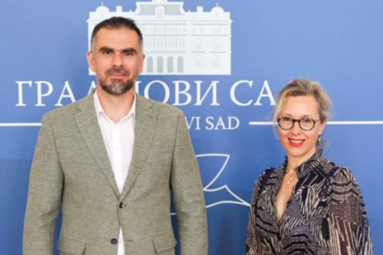 Gradonačelnik Novog Sada ugostio ambasadorku Francuske: Prostora za jačanje saradnje (FOTO)