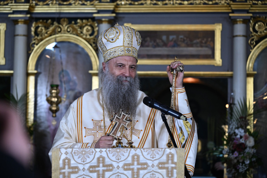 Narod preplavio Vaznesenjsku crkvu! Vernici u suzama dočekali Pojas Presvete Bogorodice (FOTO)