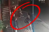 Staklo se obrušilo na putnike na Autobuskoj stanici u Zagrebu: Dramatičan trenutak zabeležen kamerom (VIDEO)