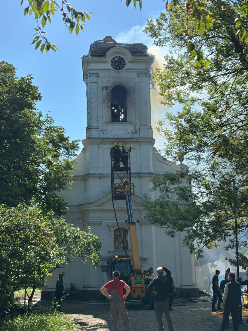 Urušila se svetinja: Neverovatni snimci pravoslavne crkve kod Zrenjanina (FOTO/VIDEO)