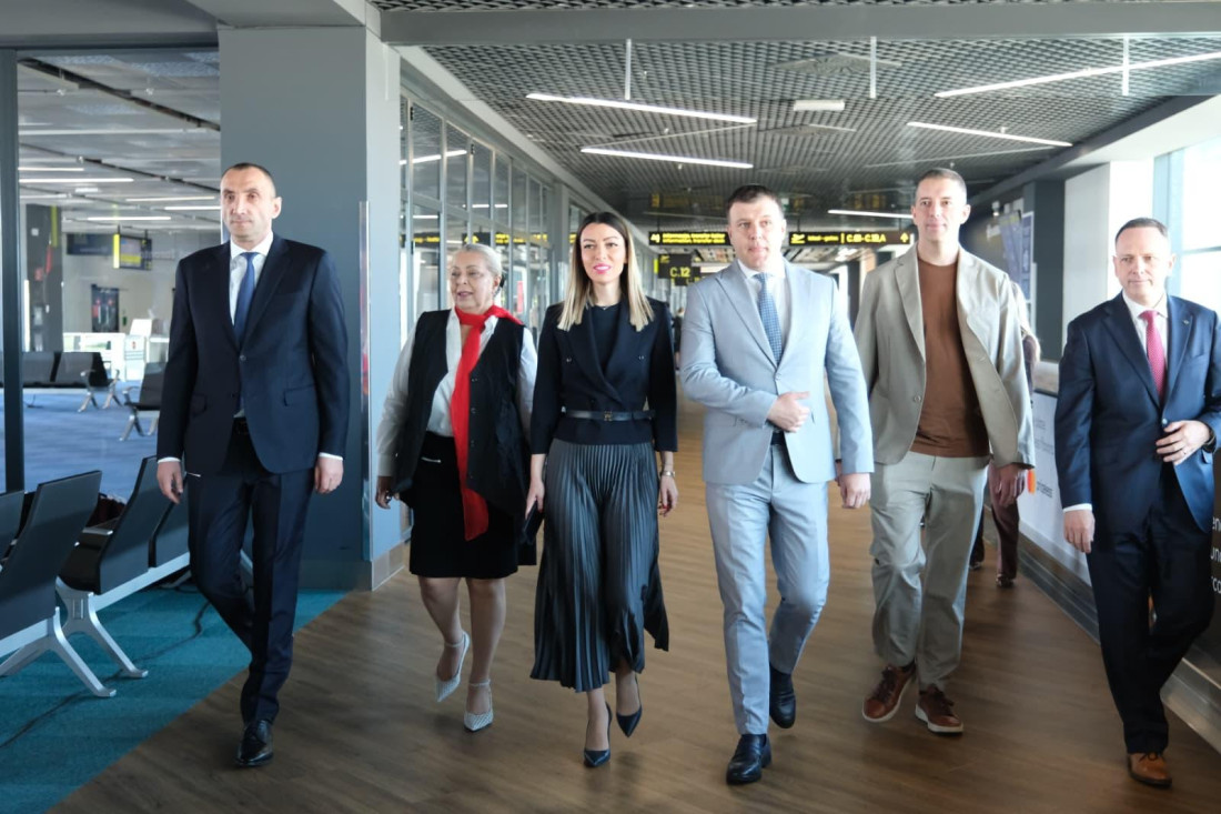 Adrijana Mesarović ispratila avion "Er Srbije" za Toronto: Let posle 34 godine, Beograd sve važnije čvorište (FOTO/VIDEO)