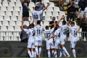 Partizan petardom ispratio Natha u penziju! Valjak pregazio Radnik u Humskoj! (VIDEO)