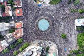 Blokaderi, gde će vam duša? Minutu ćutanja držali i za kerušu Donu, za poginulu koleginicu studentkinju Milicu Živković ništa
