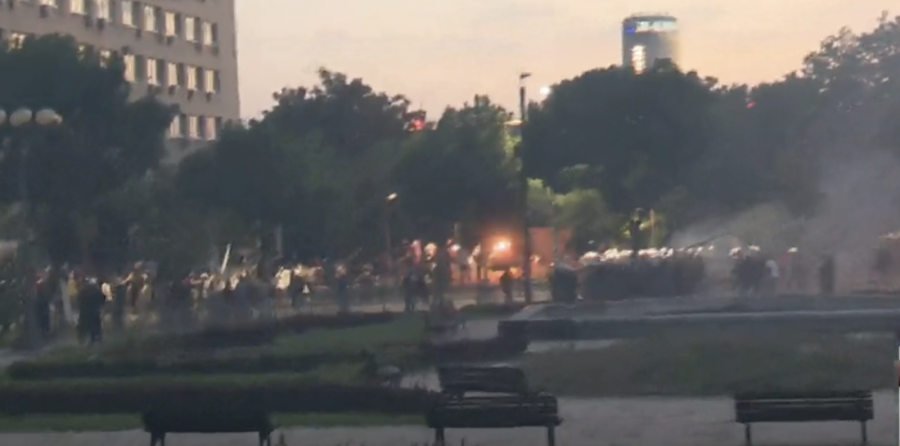Vandalizam u Beogradu: Blokaderi divljali i demolirali grad! (FOTO/VIDEO)