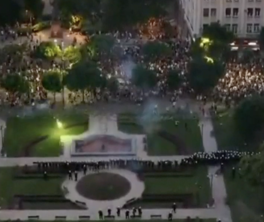 Vandalizam u Beogradu: Blokaderi divljali i demolirali grad! (FOTO/VIDEO)