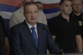 Dačić otkrio: Ima povređenih policajaca, privedeno više od 20 blokadera!