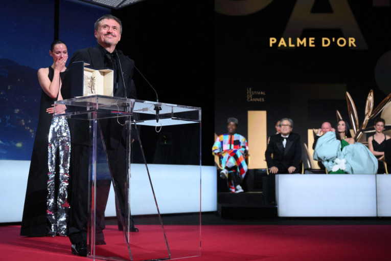Učim srpski jezik jer priželjkujem uloge u regionu: Glumica Mina Švajger o filmu "Nestašne devojke" i Beogradu