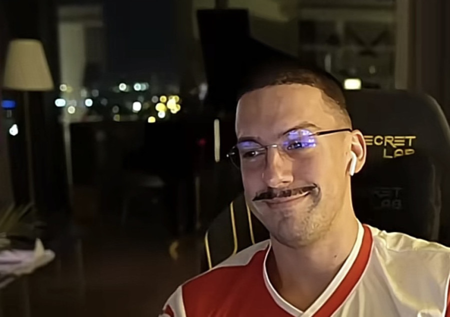 Baka Prase odlučio da časti devojku novim i većim silikonima: Mreže se usijale (VIDEO)