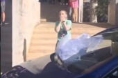 Maturanti kupili razrednoj automobil! Lije suze, ovako nešto do sad nismo videli (VIDEO)