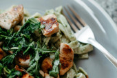 Recept dana: Pasta sa piletinom u pesto sosu za brz i kompletan obrok