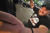 Blokaderi razvalili Žunića ciglom! „Kako ste glupi bre ko k...., ne znate ni da gađate, mene gađate, koji vam je k***c bre?!“(VIDEO)