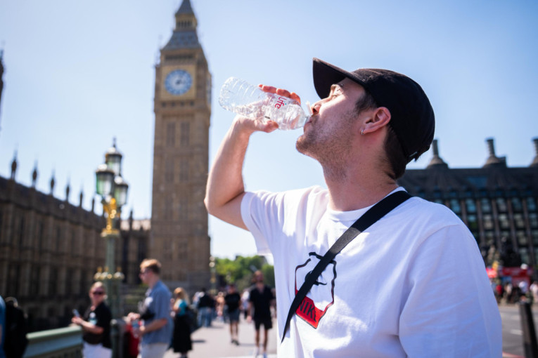 Britanija I Francuska gore! Oboren istorijski temperaturni rekord