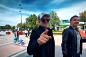 Sale i Džaja izazvali haos u Nišu: Tokom šetnje ih ljudi opkolili sa svih strana