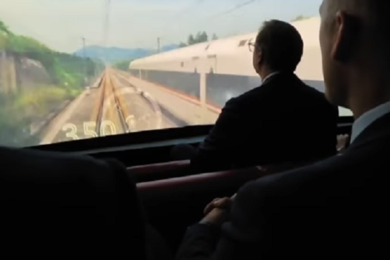 Vučić obišao Muzej Komunističke partije Kine, govorio na Univerzitetu "Ćinghua"(VIDEO/FOTO)