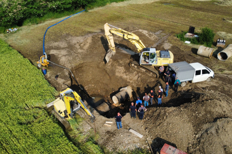 Havarija na cevovodu "Rzav": Više od 200.000 ljudi ostalo bez vode, održana vanredna sednica Štaba! (FOTO/VIDEO)