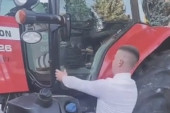 Postao hit na mrežama: O njegovom dolasku na matursko veče bruji internet, evo šta je uradio!