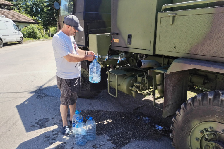 Vojska Srbije hitno reagovala: Dodatne cisterne poslate građanima Čačka! (FOTO)
