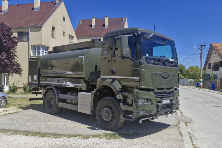 Vojska Srbije hitno reagovala: Dodatne cisterne poslate građanima Čačka! (FOTO)