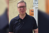 Vučić u Orlovatu: Obećavam da ćemo u narednim mesecima rekonstruisati i ovu i mnoge druge železničke stanice (VIDEO)