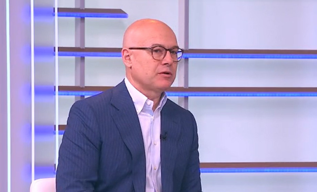 Pod jednom kapom i štitom, iznad svih podela! Ovo je najjača poruka lidera SNS posle veličanstvenog vidovdanskog skupa