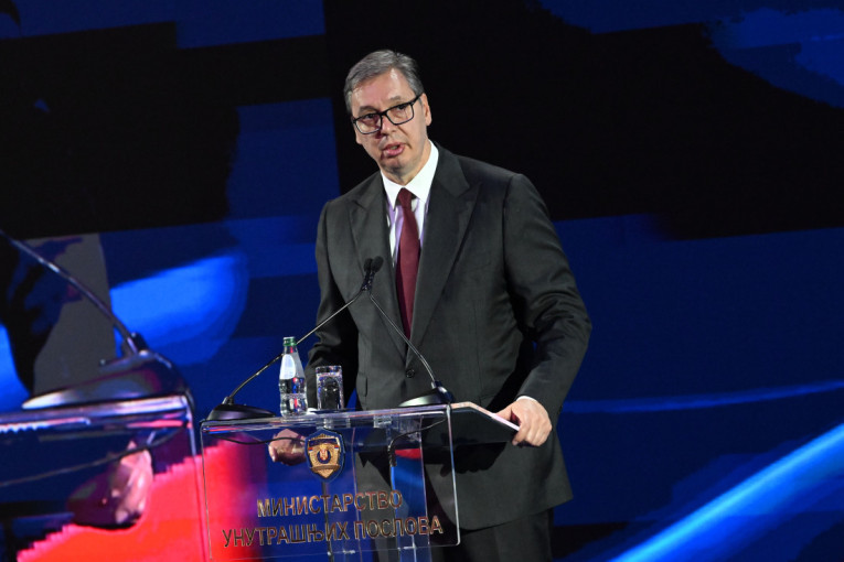 Lider SNS o uzavreloj situaciji u Crnoj Gori: Nadam se da će Vučić doneti najbolju odluku treba li da ide u Tivat