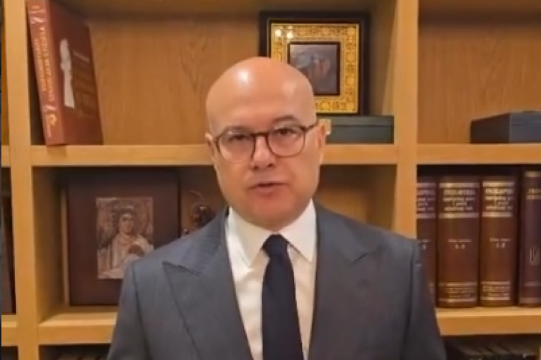 "Ne zaboravite šta rade Marija Vasić i Dinko Gruhonjić" Vučević reagovao na izjavu profesorke blokaderke o celivanju Bogorodičinog pojasa