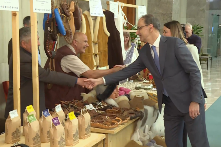 Premijer Macut: Država podržava stare i tradicionalne zanate, oni su važni za Srbiju!