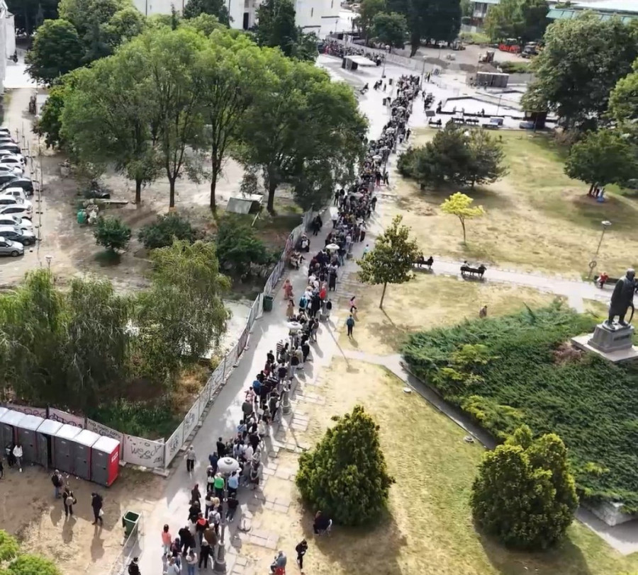 Otkriveno koliko se vernika do sad poklonilo Pojasu Presvete Bogorodice: Oglasila se SPC, brojka je impozantna! (FOTO/VIDEO)