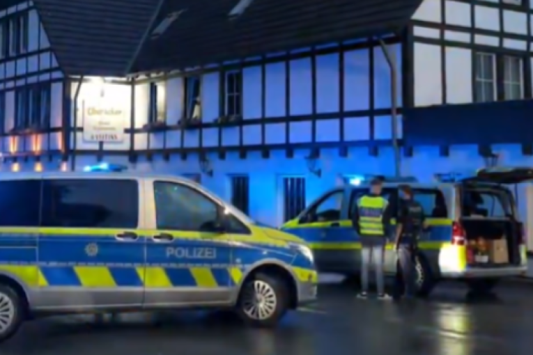 Policija upala u improvizovani kamp kod Beograda: Zatečeni migranti, akcija trajala satima! (FOTO/VIDEO)