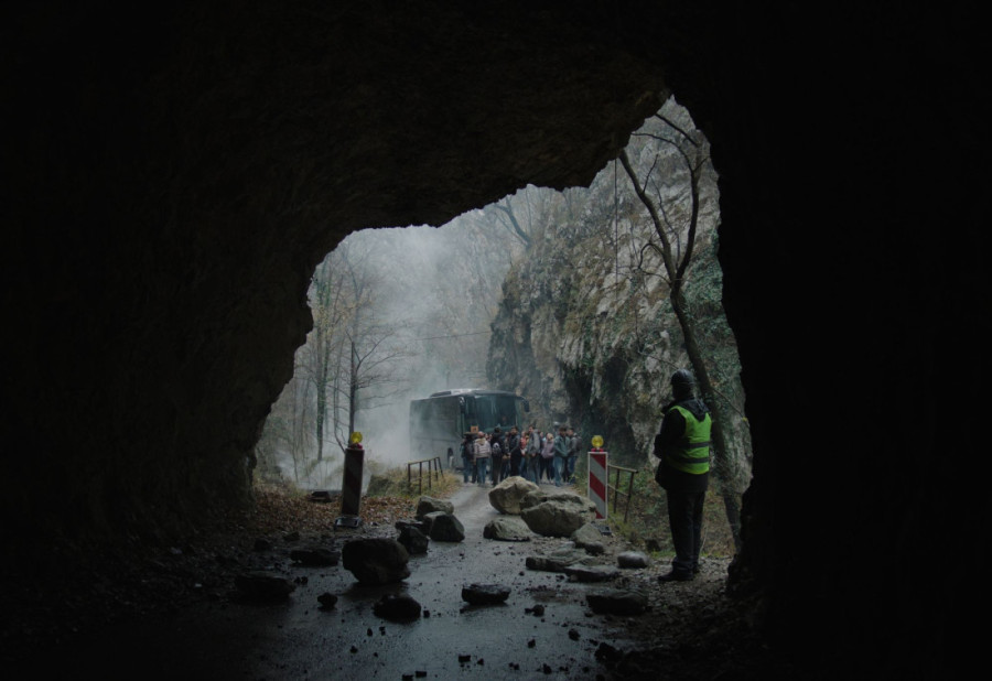 Potresna istinita priča o školskoj ekskurziji nakon tragične smrti učenika: Premijera domaćeg filma "3 nedelje posle" (FOTO)