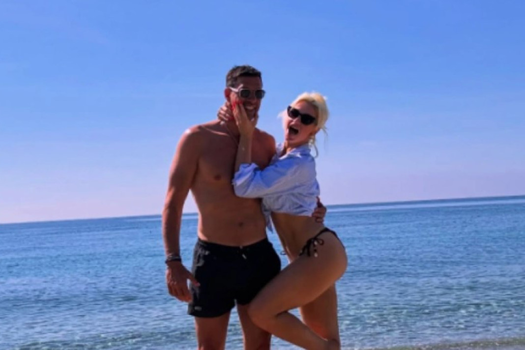Anja Mit zaljubljeno pozira sa partnerom! Mišići u prvom planu, a osmeh ne skidaju! (FOTO)