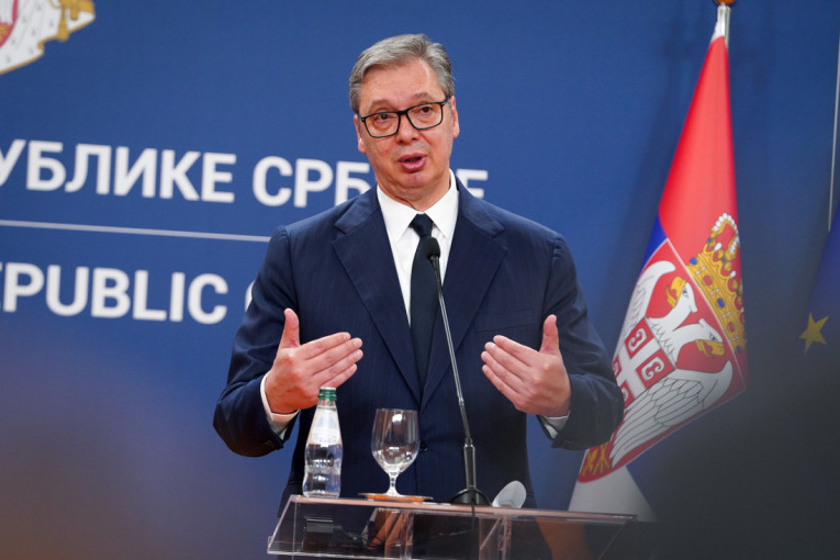 "Sad im nudim i parlamentarne i predsedničke izbore" Vučić: Biće teško, imaju podršku spolja i ogromne resurse, ali verujem u svoj narod!