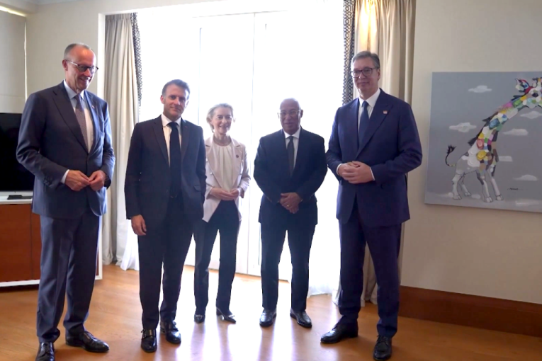 Vučić na zajedničkom sastanku sa Fon der Lajen, Koštom, Makronom i Mercom u Tivtu (VIDEO)